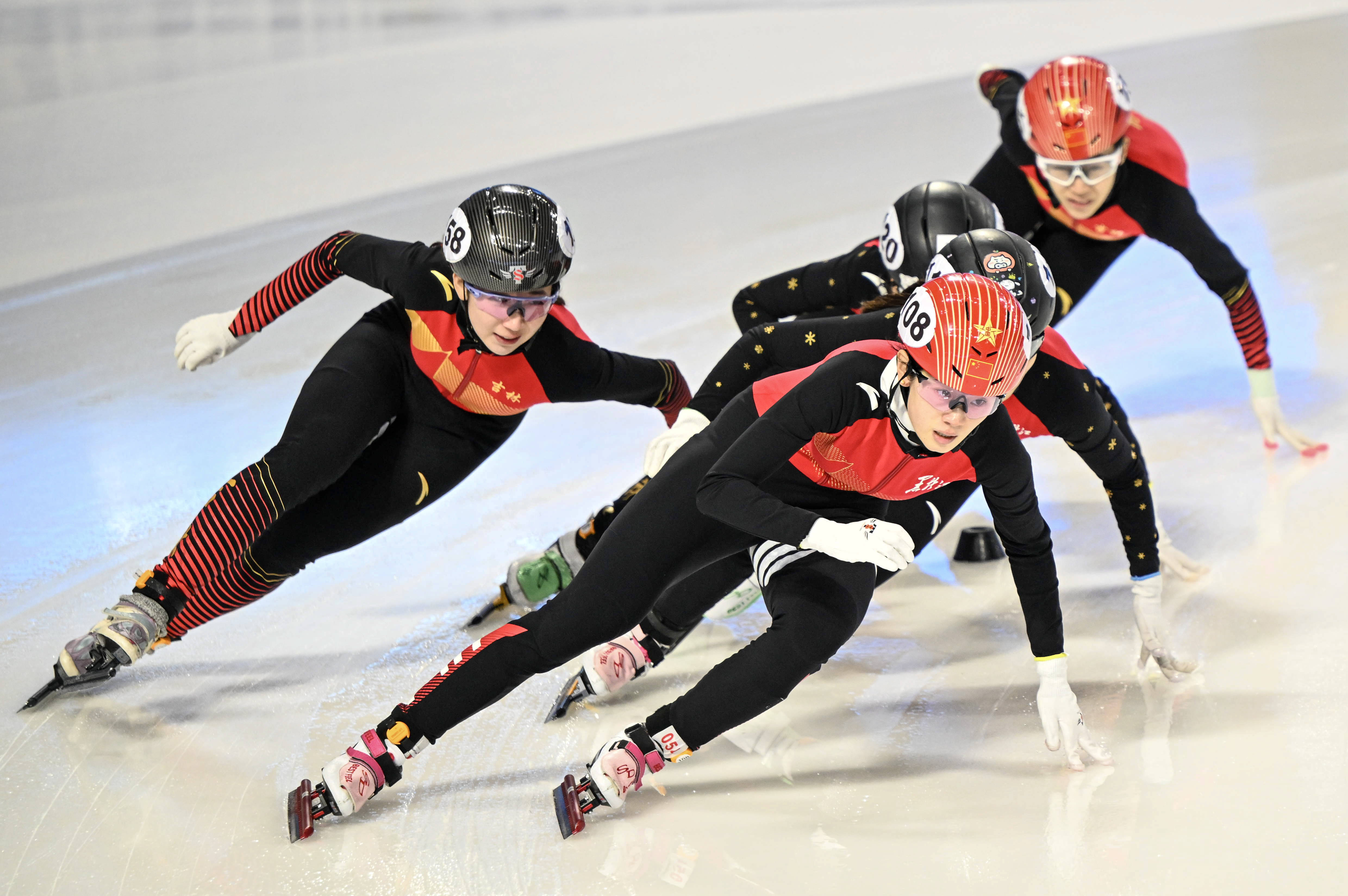 kaiyun-一场紧张激烈的比赛令观众心跳加速(一场紧张激烈的比赛令观众心跳加速是病句吗)